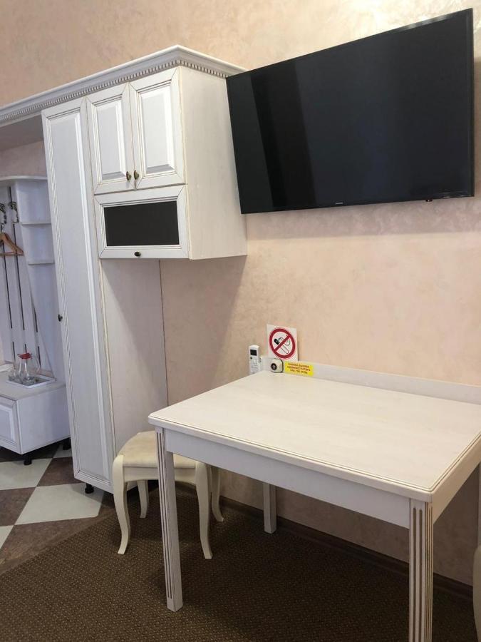 Hotel Гостиный Двор Надежда à Khlibodarske Extérieur photo
